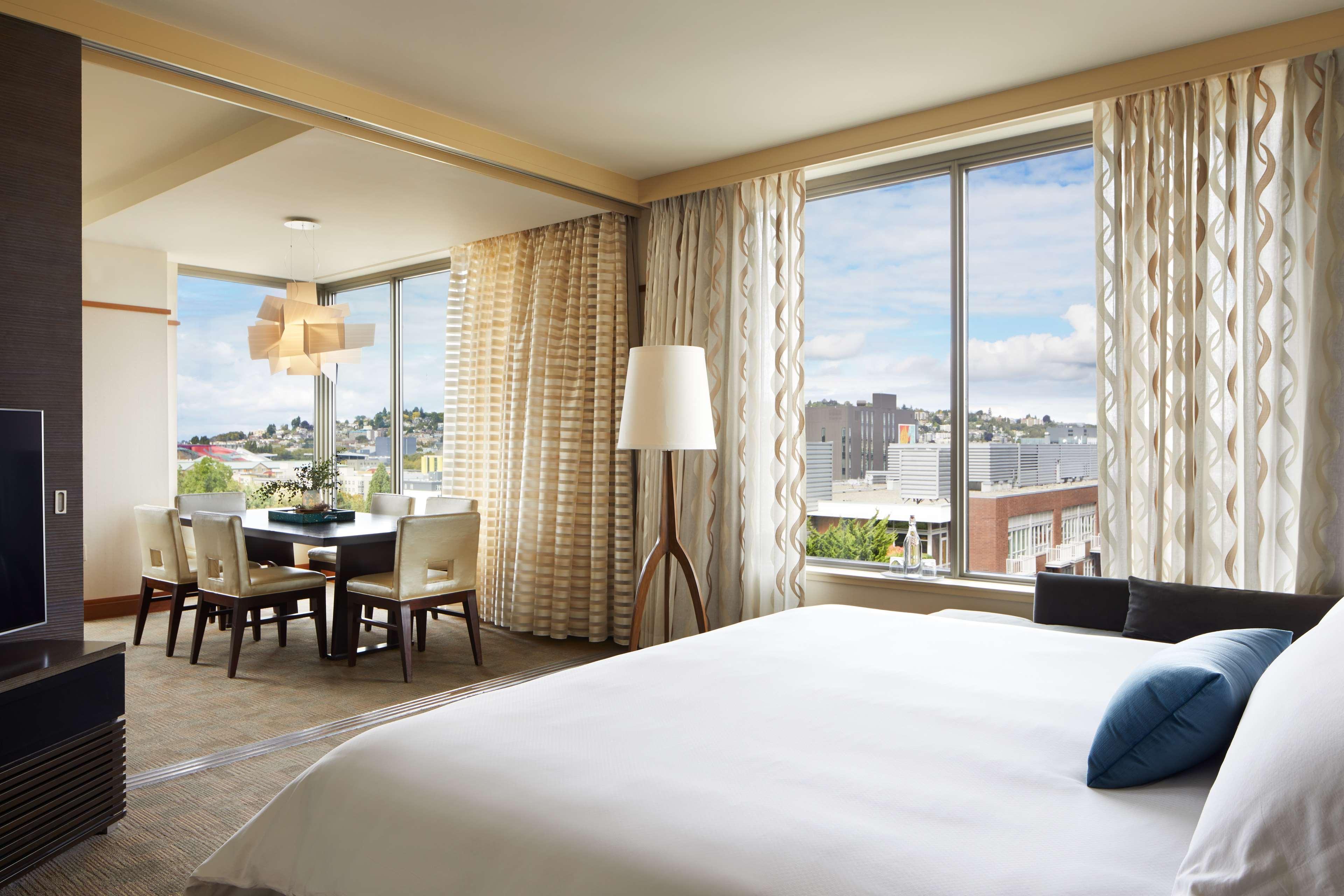 1 Hotel Seattle Exterior foto A guest room at the Hotel Commonwealth
