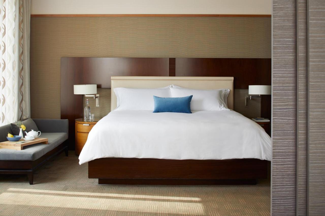 1 Hotel Seattle Exterior foto A bedroom at the Westin